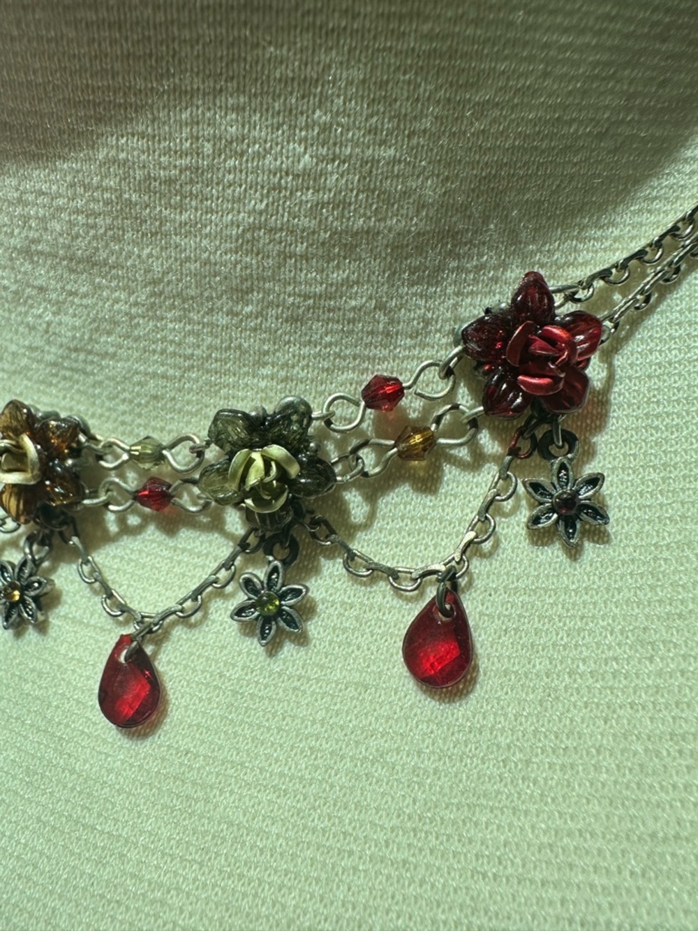 Boho Floral Charm Necklace Red Crystal Dangle Fairycore Vintage Style Adjustable - Picture 3 of 4